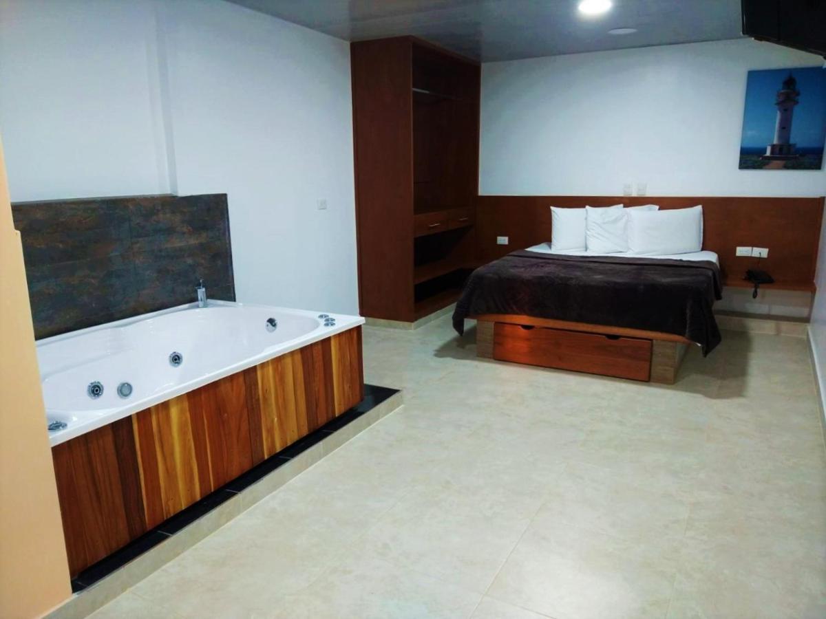 Hotel El Faro Буга Экстерьер фото